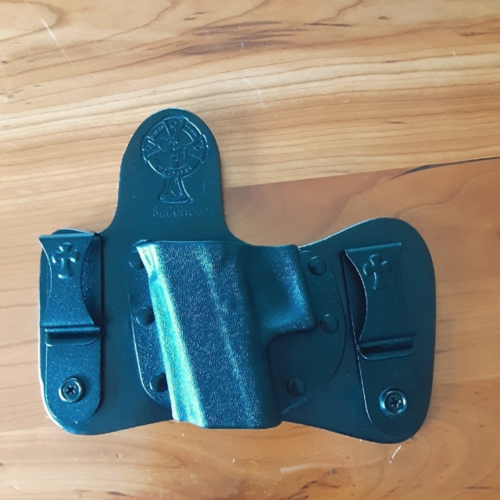 Crossbreed Holster Mini Tuck